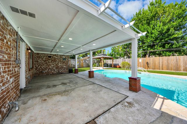 4210 Justin Lane, Deer Park, TX 77536