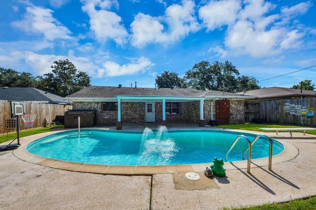 4210 Justin Lane, Deer Park, TX 77536
