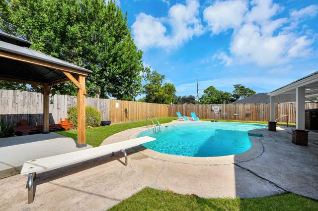 4210 Justin Lane, Deer Park, TX 77536