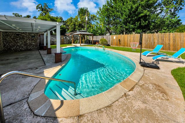 4210 Justin Lane, Deer Park, TX 77536