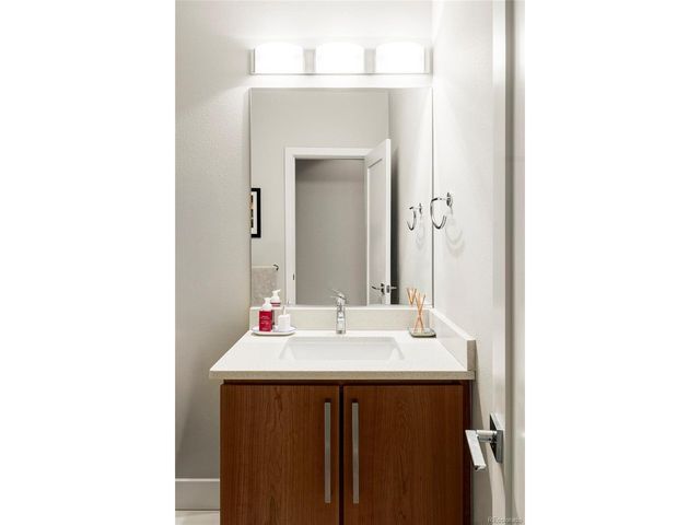 1834 S Sherman St, Denver, CO 80210