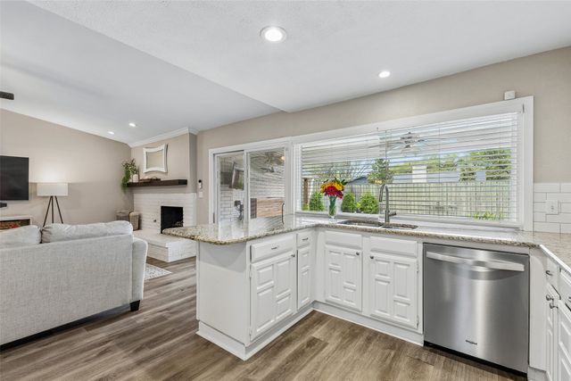 8533 Van Pelt Drive, Dallas, TX 75228