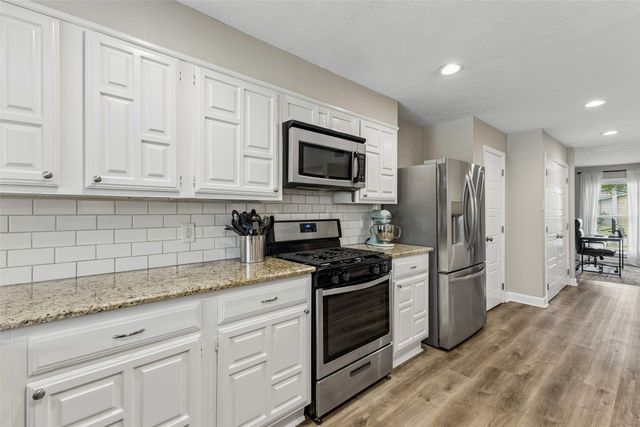 8533 Van Pelt Drive, Dallas, TX 75228