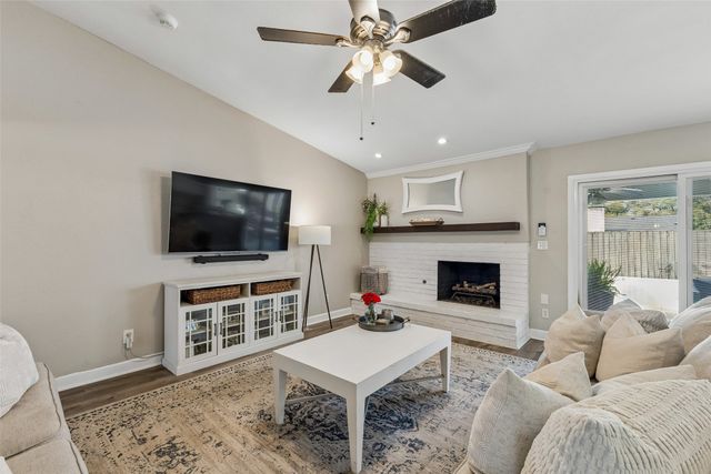 8533 Van Pelt Drive, Dallas, TX 75228