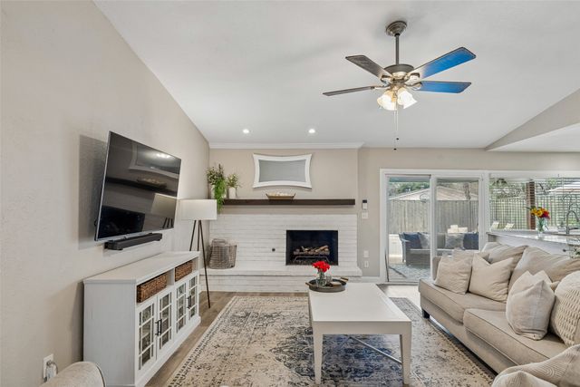 8533 Van Pelt Drive, Dallas, TX 75228