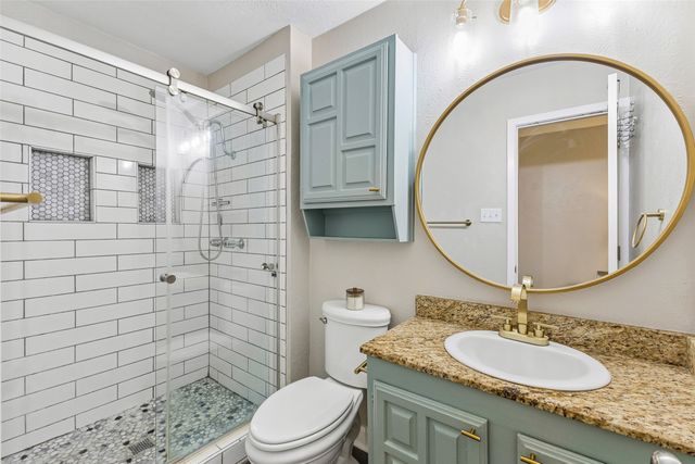 8533 Van Pelt Drive, Dallas, TX 75228