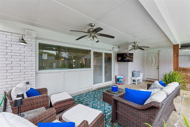 8533 Van Pelt Drive, Dallas, TX 75228