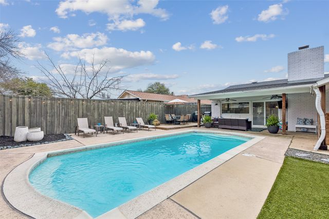 8533 Van Pelt Drive, Dallas, TX 75228