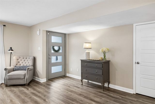 8533 Van Pelt Drive, Dallas, TX 75228