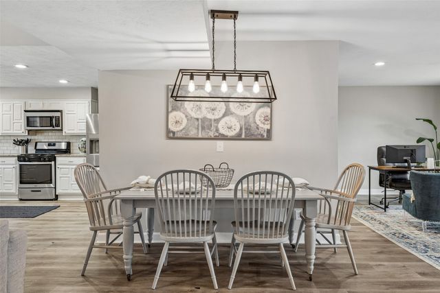 8533 Van Pelt Drive, Dallas, TX 75228