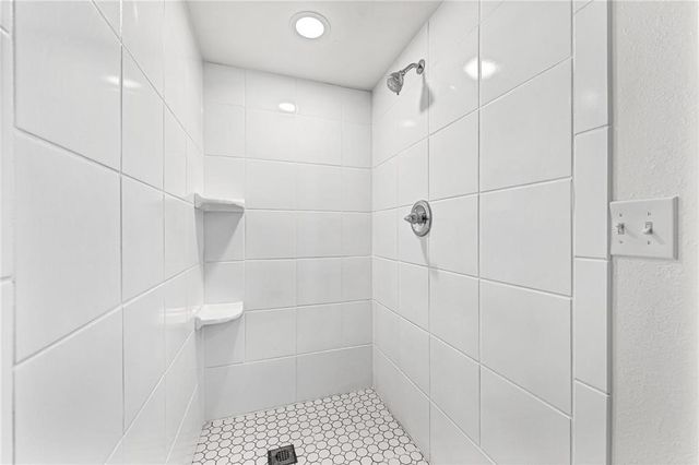 14791 Dutchmans Drive, Rogers, AR 72756