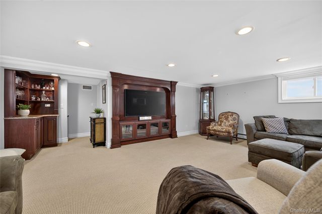 10 Fair Lane, Jericho, NY 11753
