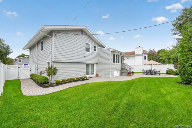 10 Fair Lane, Jericho, NY 11753