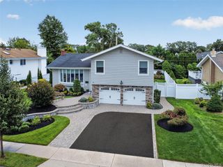 10 Fair Lane, Jericho, NY 11753