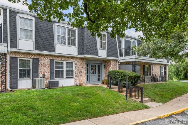 1716 Mayenne Court B, St Louis, MO 63125