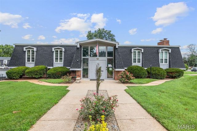 1716 Mayenne Court B, St Louis, MO 63125
