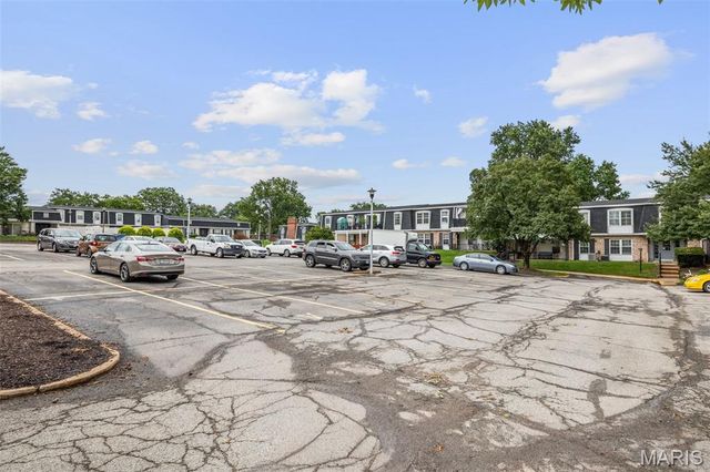 1716 Mayenne Court B, St Louis, MO 63125