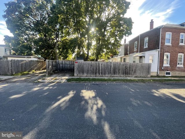 1600 GENESEE ST, Hamilton, NJ 08610