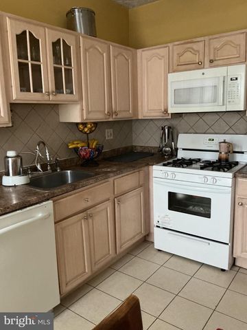 1600 GENESEE ST, Hamilton, NJ 08610