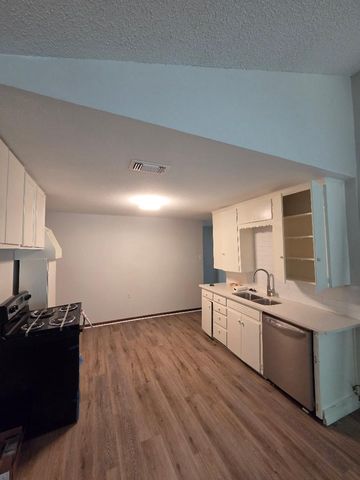 8109 Tinsley Lane, White Settlement, TX 76108