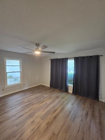 8109 Tinsley Lane, White Settlement, TX 76108
