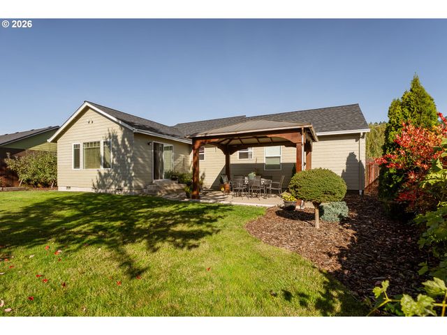 1204 E SECOND Ave, Sutherlin, OR 97479