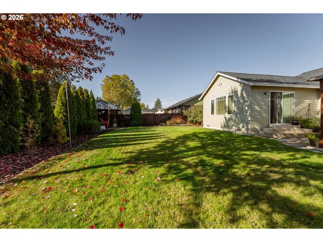 1204 E SECOND Ave, Sutherlin, OR 97479