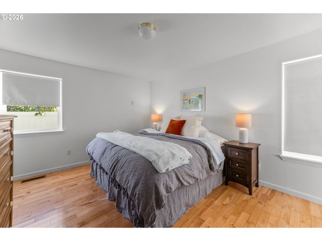 1204 E SECOND Ave, Sutherlin, OR 97479