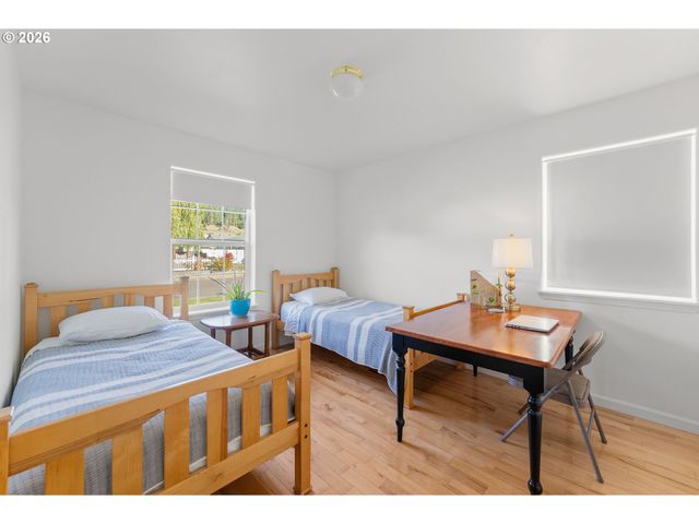 1204 E SECOND Ave, Sutherlin, OR 97479