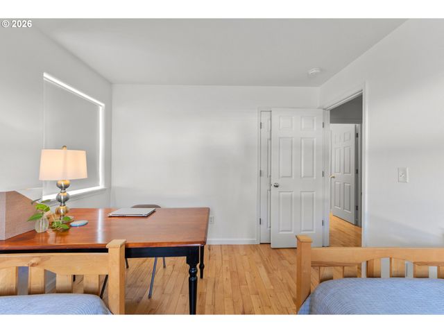 1204 E SECOND Ave, Sutherlin, OR 97479