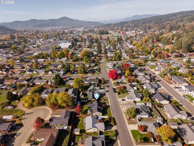 1204 E SECOND Ave, Sutherlin, OR 97479