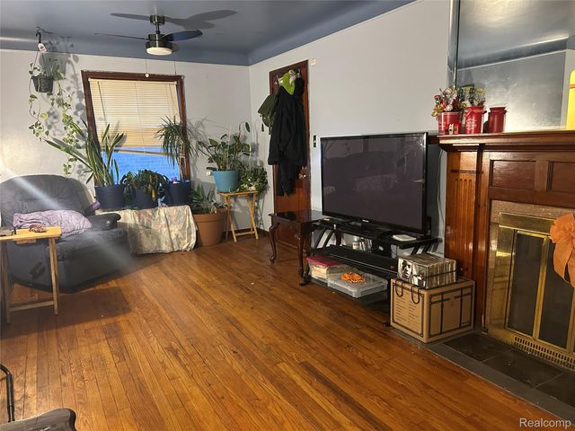 18415 Edinborough Road, Detroit, MI 48219