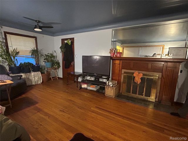 18415 Edinborough Road, Detroit, MI 48219