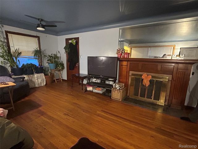 18415 Edinborough Road, Detroit, MI 48219