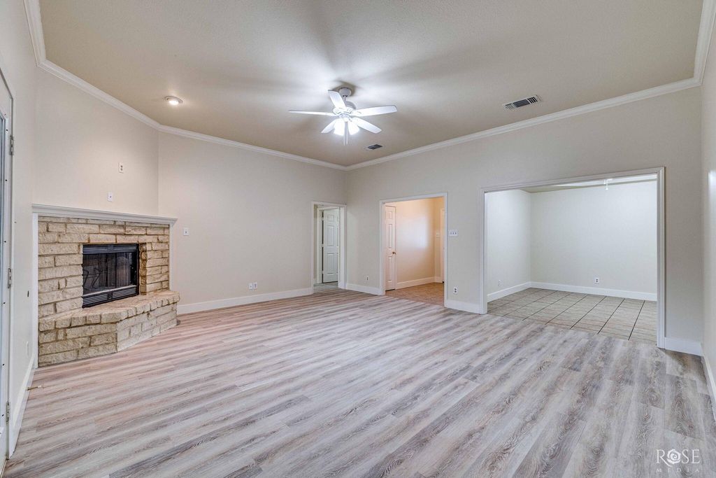 Image 10 of property listing at 5921 Stratford Avenue, San Angelo, TX 76901