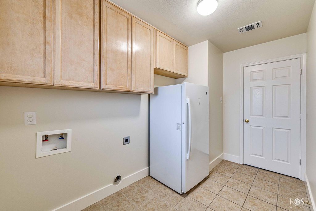 Image 16 of property listing at 5921 Stratford Avenue, San Angelo, TX 76901