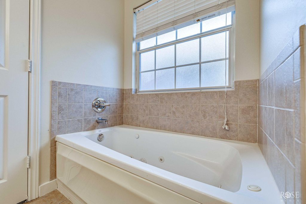 Image 23 of property listing at 5921 Stratford Avenue, San Angelo, TX 76901