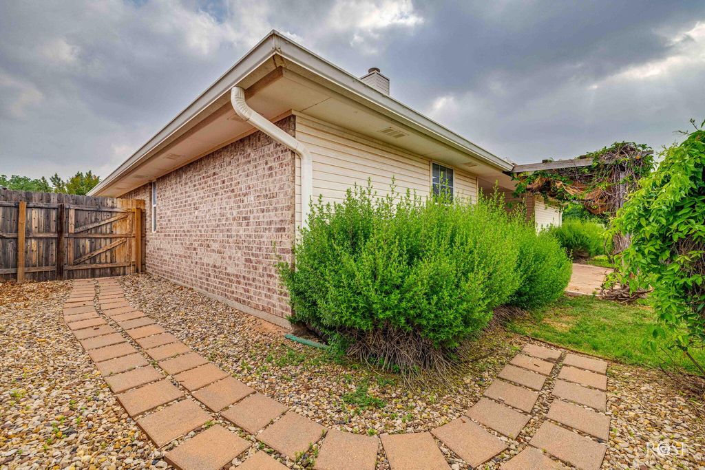 Image 31 of property listing at 5921 Stratford Avenue, San Angelo, TX 76901