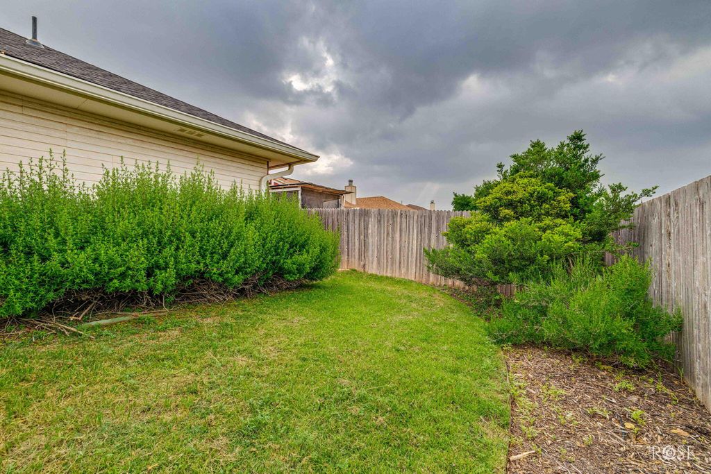 Image 33 of property listing at 5921 Stratford Avenue, San Angelo, TX 76901