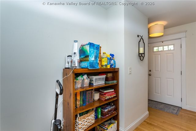 286 Sunnybrook Drive, Hurricane, WV 25526