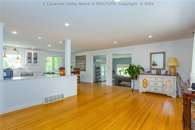 286 Sunnybrook Drive, Hurricane, WV 25526