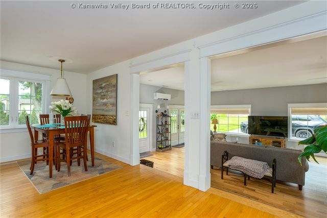 286 Sunnybrook Drive, Hurricane, WV 25526