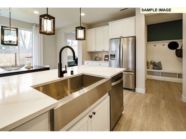 8718 S 3RD Way, Ridgefield, WA 98642