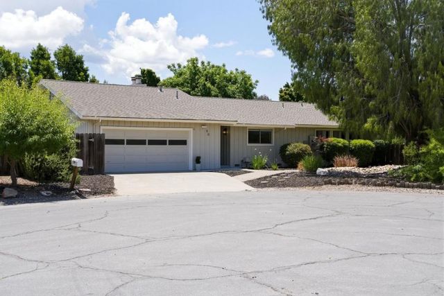 50 Florence Court, Hollister, CA 95023