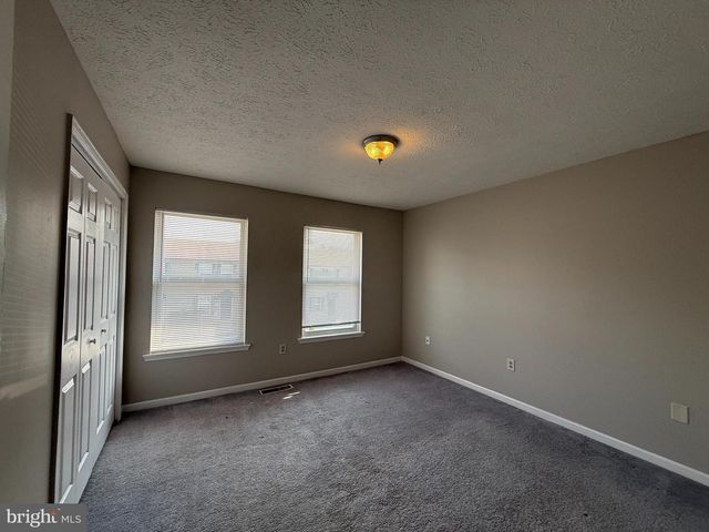 305 AVON CT, Winchester, VA 22601