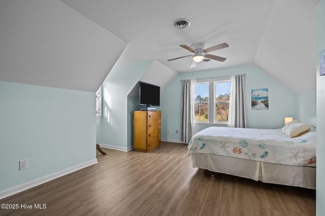 289 Croaker Street, Davis, NC 28524