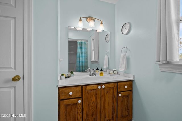 289 Croaker Street, Davis, NC 28524