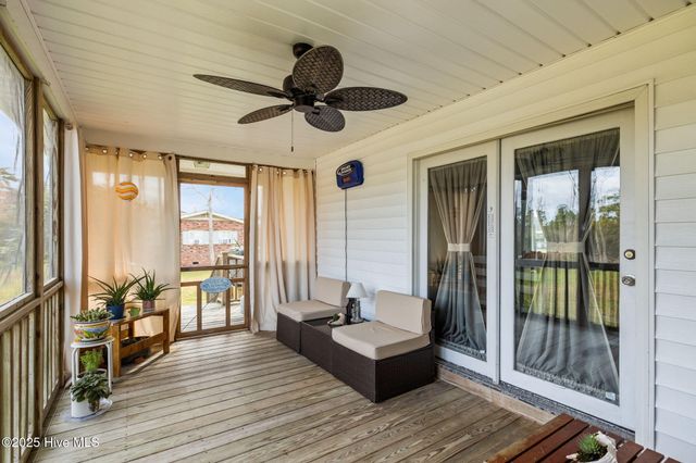 289 Croaker Street, Davis, NC 28524