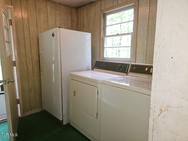736 Northeast Park Avenue, Norton, VA 24273