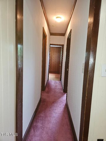 736 Northeast Park Avenue, Norton, VA 24273